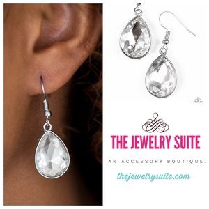 🚫SOLD OUT🚫 4/$10 | Play the Fame | Earrings